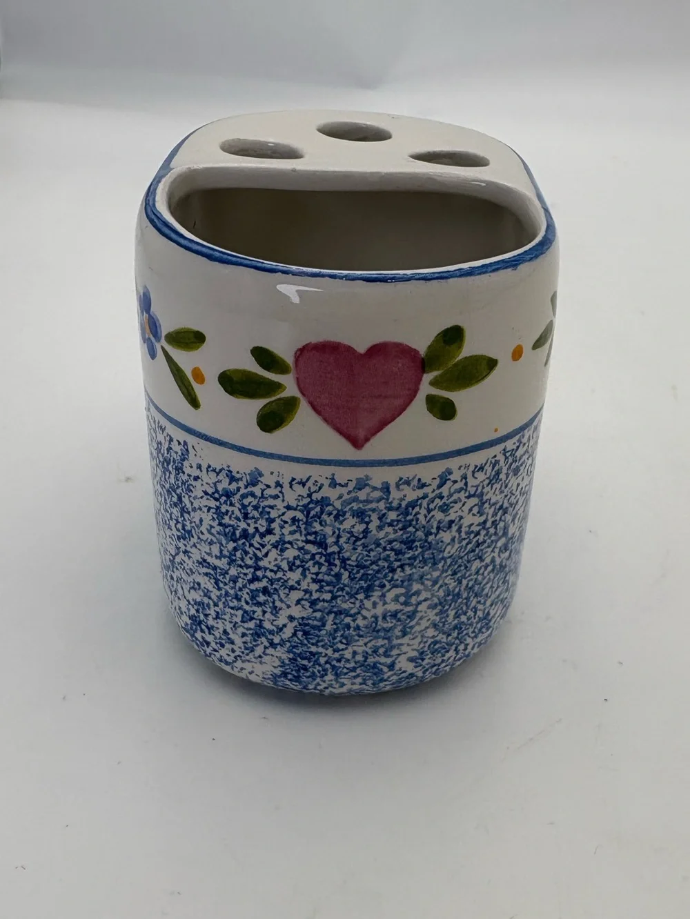 Hand-Painted Ceramic Toothbrush Holder with Heart and Floral Motif - Blue & Pink